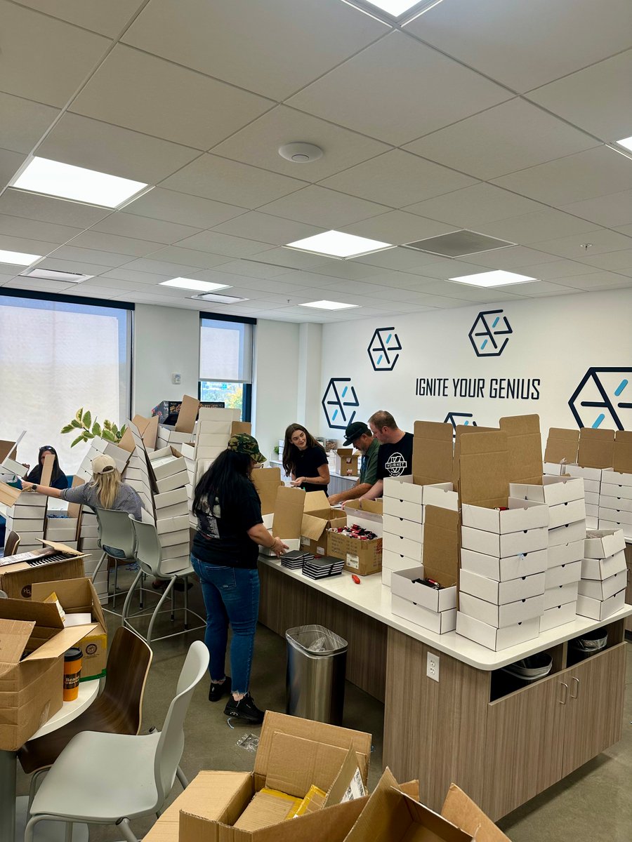Swipeclock's tweet photo. They're on the move! Attendee kits for Summit '26 are officially out the door and headed your way. Keep an eye on your mailbox and be sure to share your goodies using #SwipeclockSummit26 for a chance to win one of our giveaways!

https://t.co/zHS6ZjYN60 https://t.co/p4B6Jrpd27
