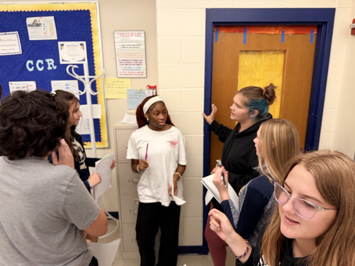 MSDDecatur's tweet photo. @DCHS_hawks is taking an exciting step toward becoming an Early College High School! Learn more about DCHS's journey toward Early College certification and what this opportunity can mean for Decatur Township students and families:
https://t.co/XBpFIWNC3t
#DecaturProud https://t.co/h14Zecme2x