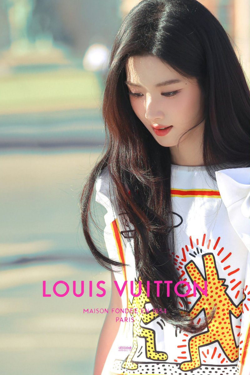 happySh74839089's tweet photo. Foto dari LV seger seger bener 😍💕 https://t.co/gV92qaF0ic
