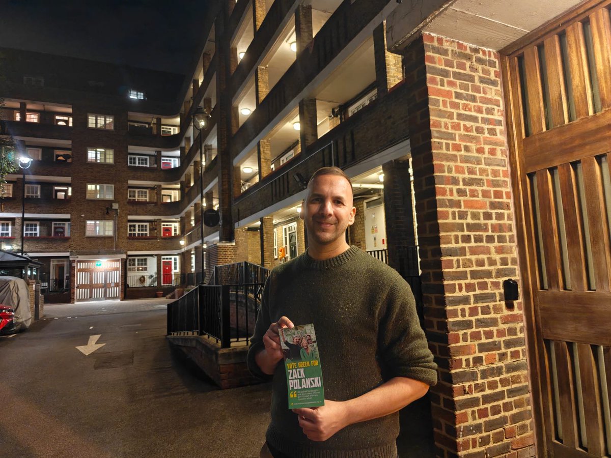 ZackPolanski's tweet photo. A very long day but an amazing evening listening to residents as we head into the final day of campaigning.

Rent controls, water nationalisation and tackling the climate crisis.

Come campaign with us tomorrow!

https://t.co/rl6k2v62lr https://t.co/DfATfIp3sR
