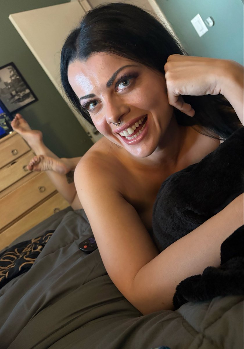 Nancifer_'s tweet photo. Happy birthday to my lover boi!!! Can’t wait to eat cake 👀 wif youu. I love you all of it! @nadiawhitexxx 😘😘😘 https://t.co/QHGDZE2Wli