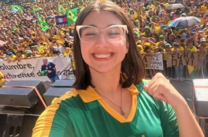 mspbra's tweet photo. “É fácil ser antifeminista quando você já nasceu usufruindo das conquistas que outras mulheres precisaram lutar para ter.”, diz Camila Queiroz https://t.co/S4hqhYl57r