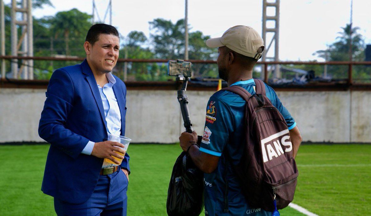 ivanovick69's tweet photo. Campeón interligas #lagoagrio #sucumbios #ecuador #fútbol #ligapro - https://t.co/ulb7GgY7IP