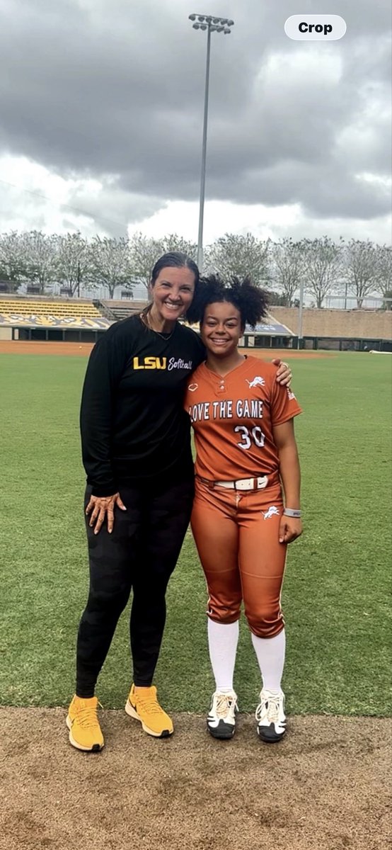 IslaBroussard's tweet photo. Thank you @lsusoftball for a great camp!! LSU is so cool! Even the rain didn’t matter. Coach Torina showed me different grips for pitches and made experimenting really fun, even if it didn’t initially work out. Coach Bryce and Coach Sandra are awesome. I learned so much from all the coaches and players. Also I got to see my LTG Sister, @samalekman and meet @paytn_monticelli 🔥🔥🥎
@LSUsoftballcamp @BethTorina @CoachNealPT @LSU_SandraMoton @CoachCatLTG @ltg2030 @lsu_dailynews