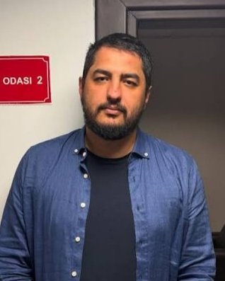 kiyashaber264's tweet photo. 🔴 Faizi helal kılmakla ve din tüccarlığı şarlatanlıklarıyla bilinen Altay Cem Meriç, AKP'li hesapların erişime engellenmesinden sonra kamu görevlilerini ve devlet büyüklerini hedef aldı.

• Geçmişte muhalif hesapların erişime engellenmesini istemişti. https://t.co/VEFlCyXHIv