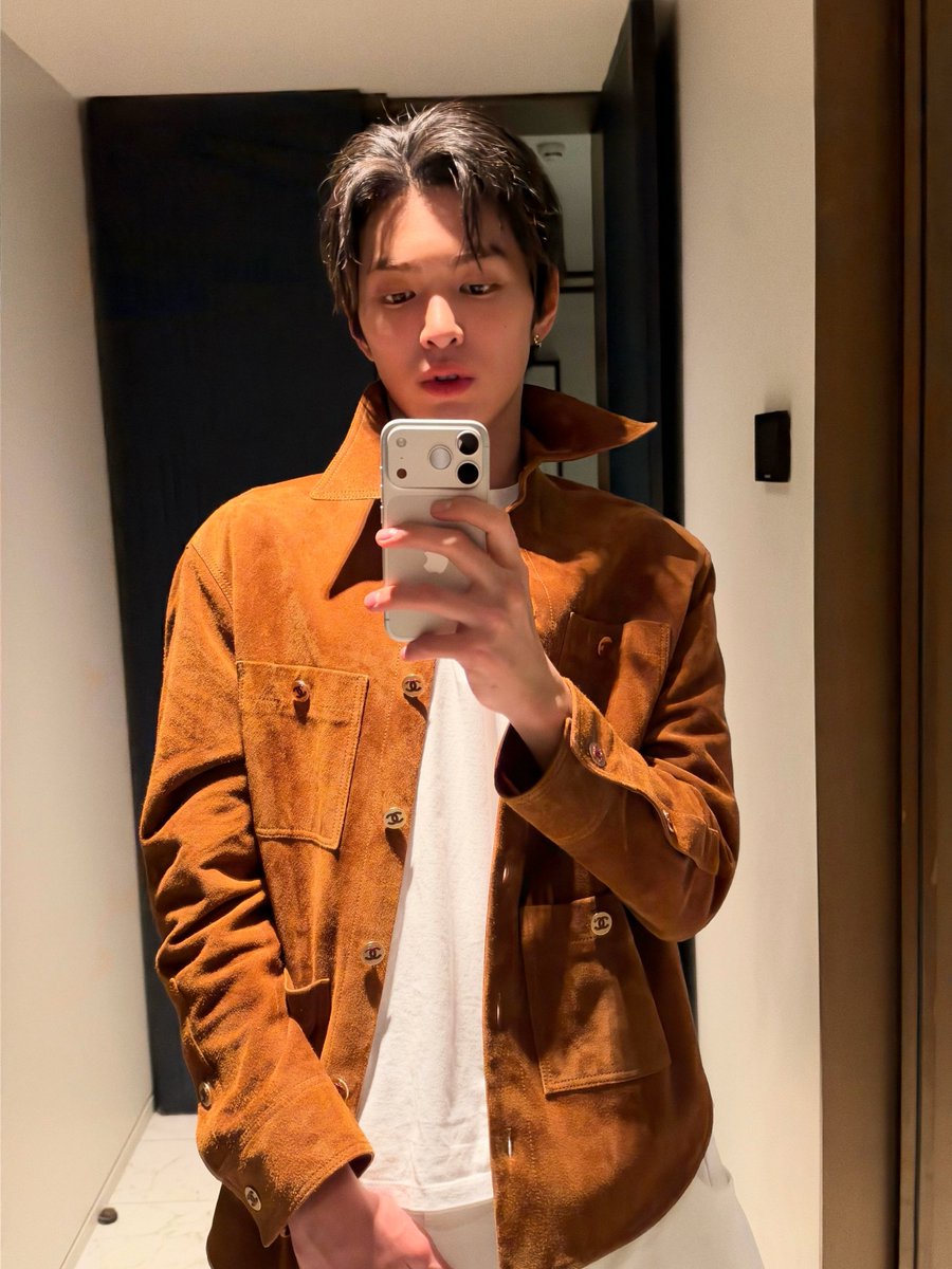 zhaoyufancokr's tweet photo. [261007] #KEONHO #건호 Weverse Post

“CHANEL
PARIS
SEE YOU AGAIN” https://t.co/kqqQpmAB16