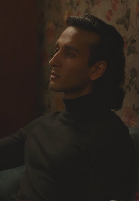 AZamanUpdates's tweet photo. "tell me you're a french director without telling me you're a french director"

...or, a black turtleneck appreciation post https://t.co/gQTHvXKDt5