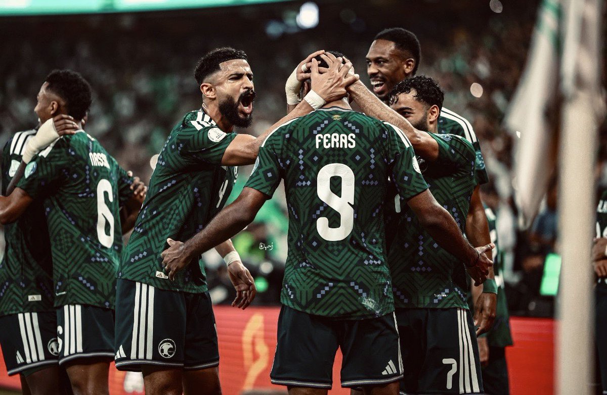 mt_2l's tweet photo. هالروح و الشغف ما تنشرى ولا تتجنس🤫💚
the e souls of the true sons of the nation https://t.co/ozM64OQQQb