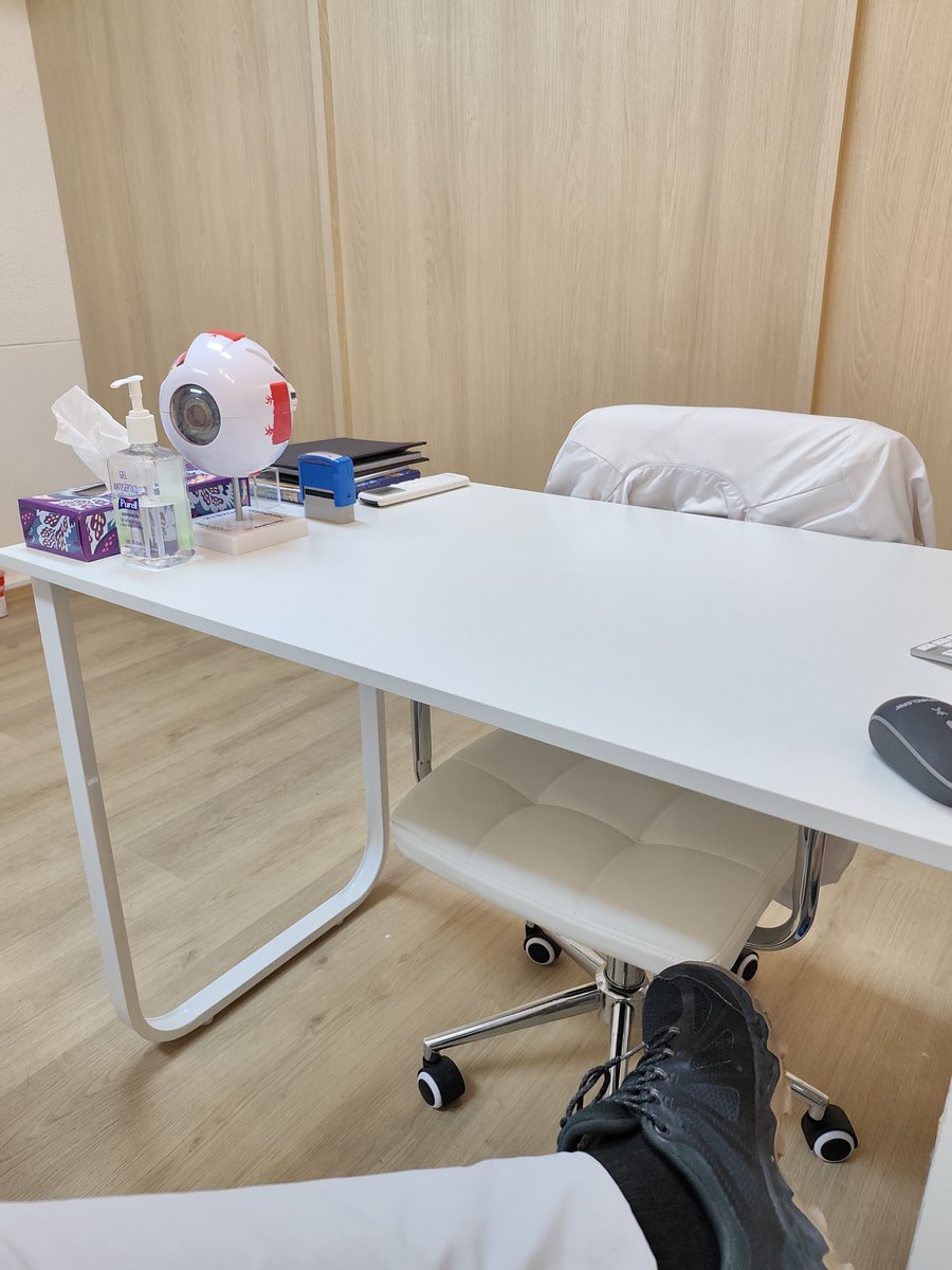 DatosAereos's tweet photo. Cada cuanto los pilotos tenemos exámenes medicos y psicológicos?
Cada año antes de los 40 y cada 6 meses después de los 40.
Que se evalúa? Salud dental, IMC, electrocardiograma, examen de visión, peso, examen psicológico, examen de audición, exámenes de laboratorio (glucosa, prueba de drogas, colesterol, triglicéridos etc)