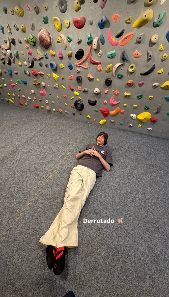 RubiusUpd's tweet photo. 📱| ¡Rubius aparece en las historias de IG de Irina! https://t.co/QLdpdZTUQT