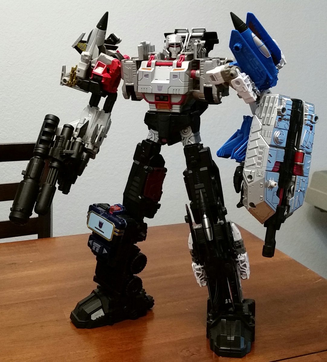 TFHypeGuy's tweet photo. MGR COMBINER MEGATRON DETAILS!

Thanks to JTPrime17 we have some details regarding the Megatron Combiner for Megatron Rising!

-Made up for 4 members 
-MW Megatron and Gobot Megatron Legs 
-TM1 Megatron and G2/G1 Megatron form the torso and arms
-Humanoid Combiner
-T-REX ARM?? https://t.co/pHQCMWBDCF