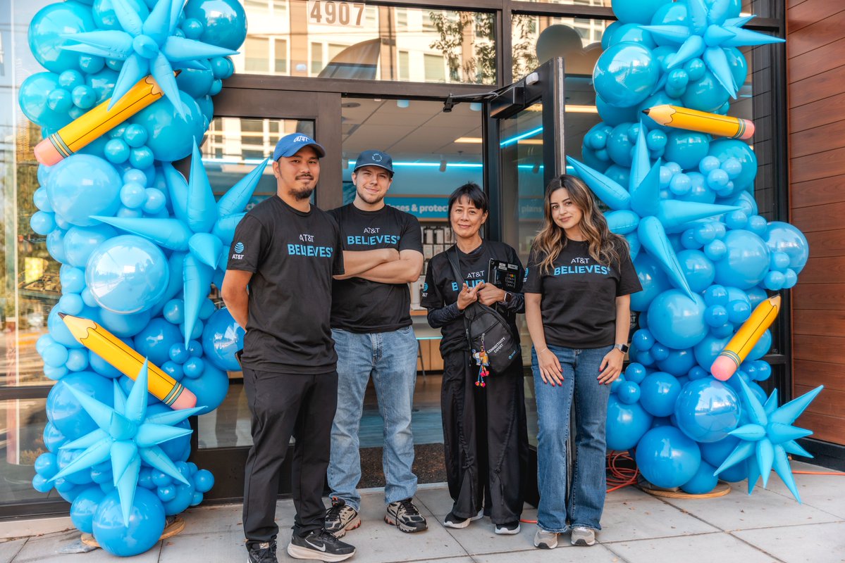 ATTimpact's tweet photo. 🎉 It’s #NationalCustomerServiceWeek and @ATT is proud to celebrate all of our teammates who go above and beyond to support our customers every day. Thank you for all you do to keep people connected everyday. 💙 https://t.co/xBR9w1ML0U