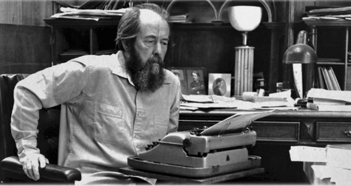 HistoryDailyyy's tweet photo. “Communism has killed more souls than bodies, because its first victim is the truth”.    

*- Alexander Solzhenitsyn