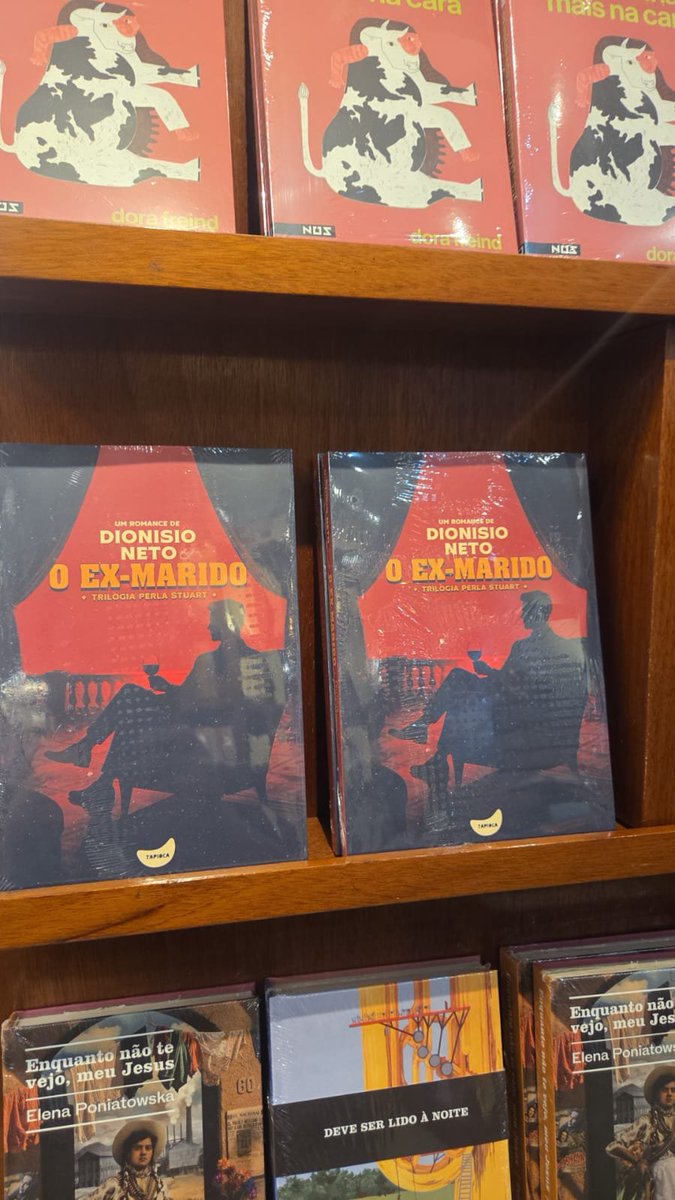 DionisioNeto's tweet photo. Já estou na Livraria Martins Fontes da Avenida Paulista 509. https://t.co/UZgZbWiPnE