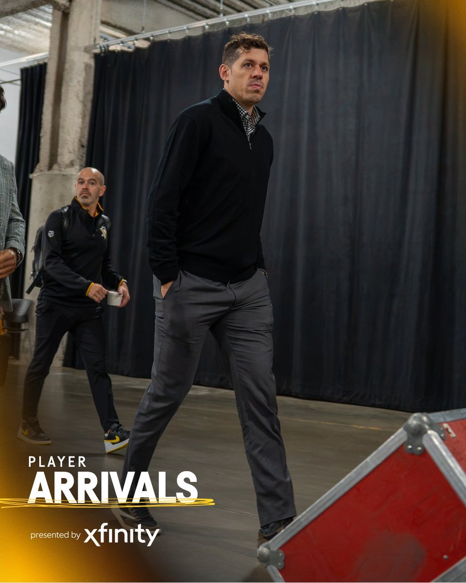 genoarchive's tweet photo. All of Geno's 26-27 walk-in and plane outfits from the pens socials

These two are from the preseason games https://t.co/H30uGOzMt6