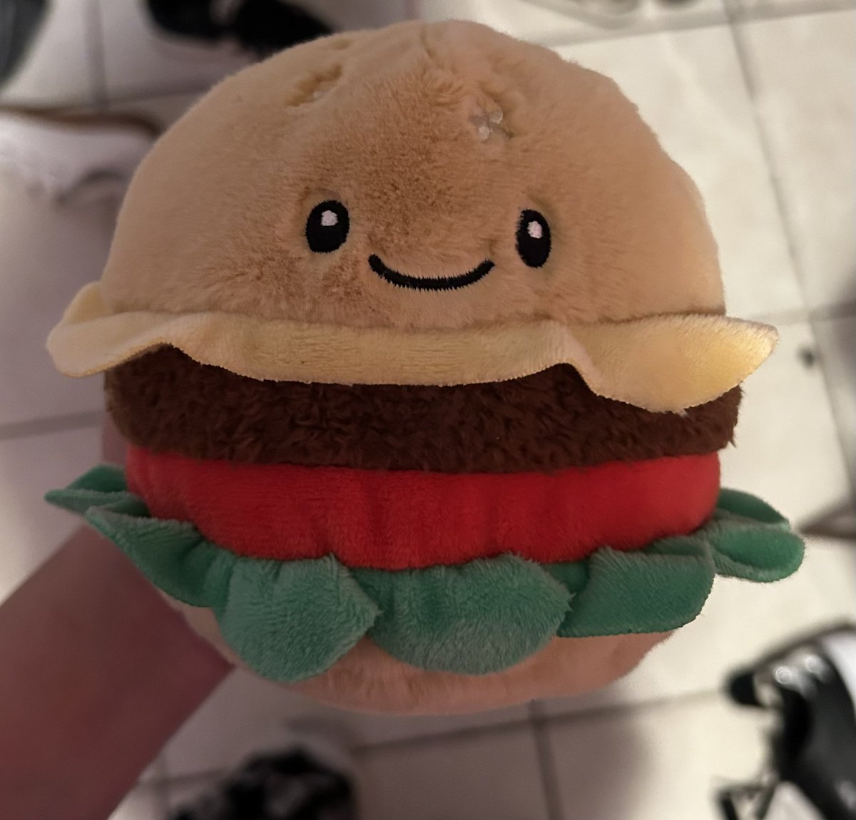 meyi_andear's tweet photo. LOOK WHO JUST ARRIVED, I’M SO HAPPY RIGHT NOW!!! https://t.co/fHHdnNZtad