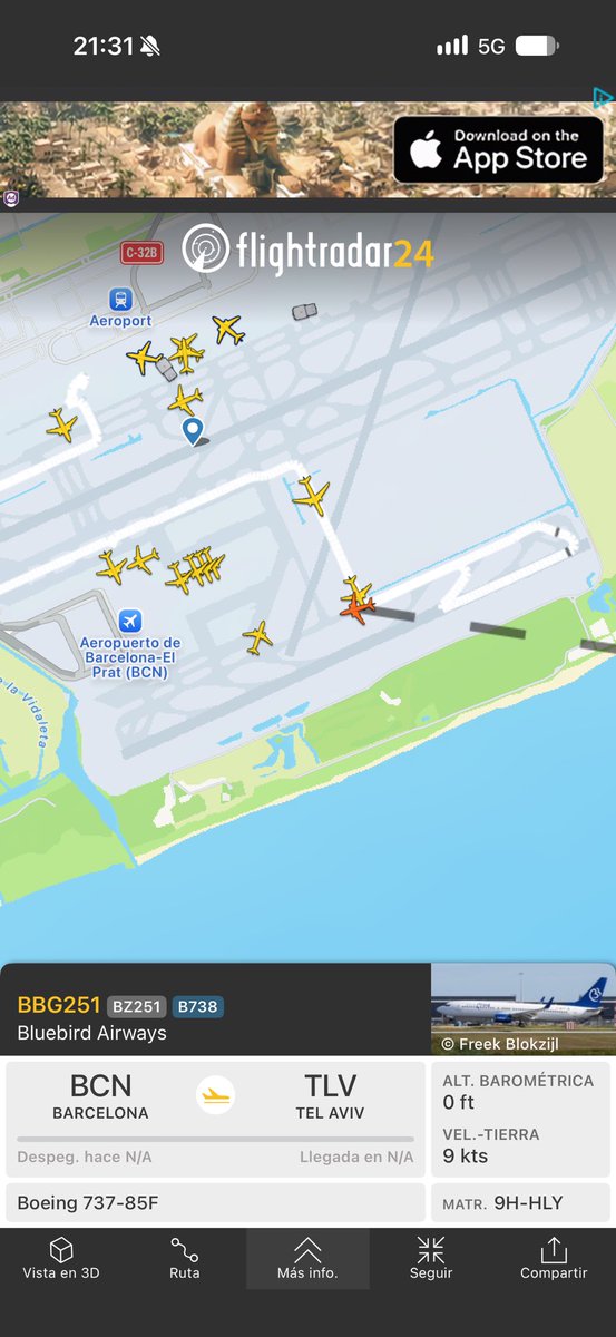 Josh737pilot's tweet photo. @Stormyalert Para que aborten despegue dos aviones a la vez si tiene que ser chungo si, windshear o algo parecido… @controladores vosotros sabréis con certeza https://t.co/s6ZFN8p92U