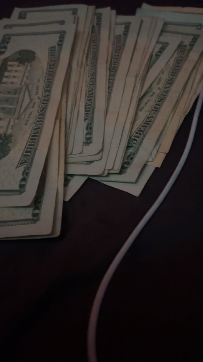 helluvadracs's tweet photo. 💸 https://t.co/Uepb8Cma5o