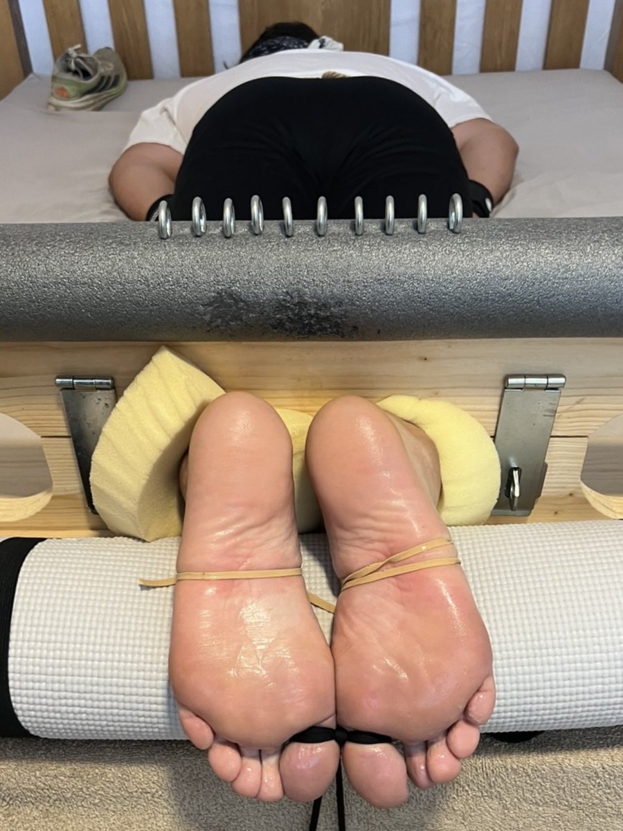 SubmitYourSoles's tweet photo. Some guys only ever learn the hard way. Benny Boy may be big, buff and tough but I don’t tire or give up until I get what I want. And hot straight guys with smelly feet are my favourite to torment. His big beefy soles certainly paid the price, again! https://t.co/GNa71v6hti