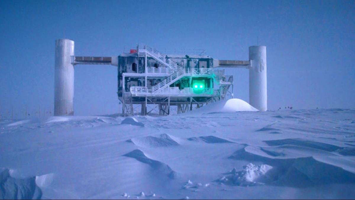 poetengineer__'s tweet photo. neutrino observatories must be one of the most eerily beautiful structures humans have ever built https://t.co/ILT5kt2e6Q