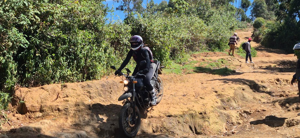 Hell_Charm's tweet photo. Kenya day 5 - Shoved my ankle back into my boot for the most technical day so far. Pooped my pants a lot today. But pretty damn proud of the things I did as someone with 0 offroad experience prior to this trip. https://t.co/3OnHERE6bI
