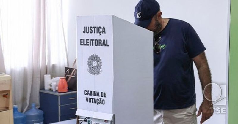 TSEjusbr's tweet photo. A Justiça Eleitoral quer ouvir você sobre sua experiência nas #Eleições2026. Enquete nacional convida eleitoras e eleitores de todo o país a compartilhar suas experiências para ajudar a melhorar as próximas eleições: https://t.co/EclXXNDJwg https://t.co/QwZJ1ckJSE