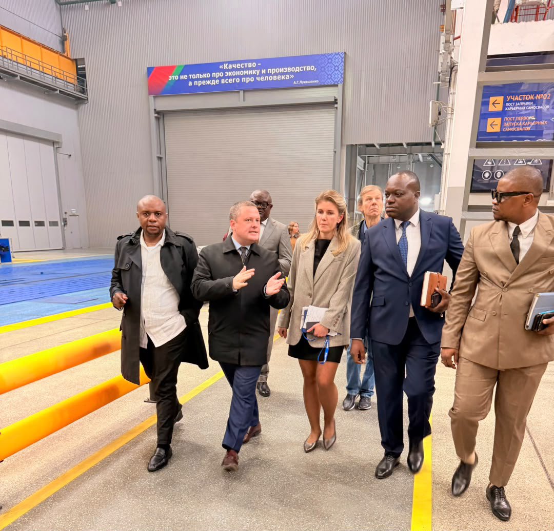 KaseuLucie2510's tweet photo. 🇨🇩🇧🇾 #TRANSCO_poursuit_sa_mission_en_Biélorussie

Après les premières séances de travail, la délégation de TRANSCO, conduite par son DG Jérémie Kilubu Matondo @CKilubu, a poursuivi ce mercredi sa mission avec plusieurs réunions techniques et visites de sites spécialisés.
@bembajp https://t.co/31308CjD7r