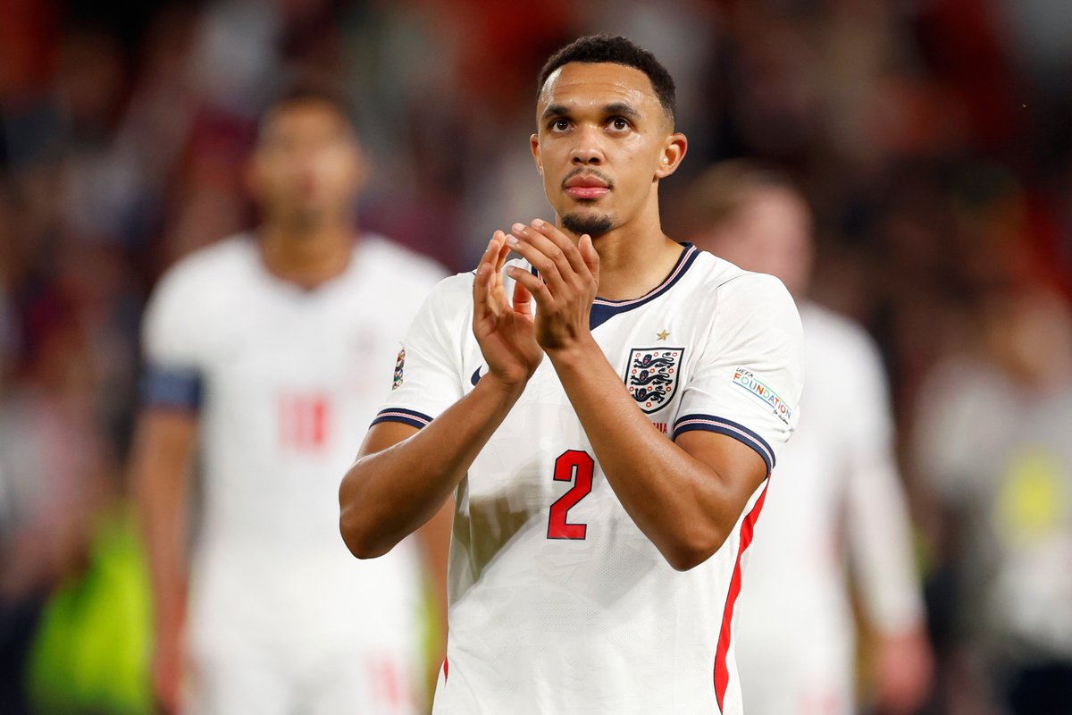 WhoScored's tweet photo. No player completed more dribbles (2), created more chances (3), or played more accurate crosses (4) in the opening 45 minutes at Wembley than Trent Alexander-Arnold. 🪄

#ENGCZE https://t.co/4sS5vU2Ugj