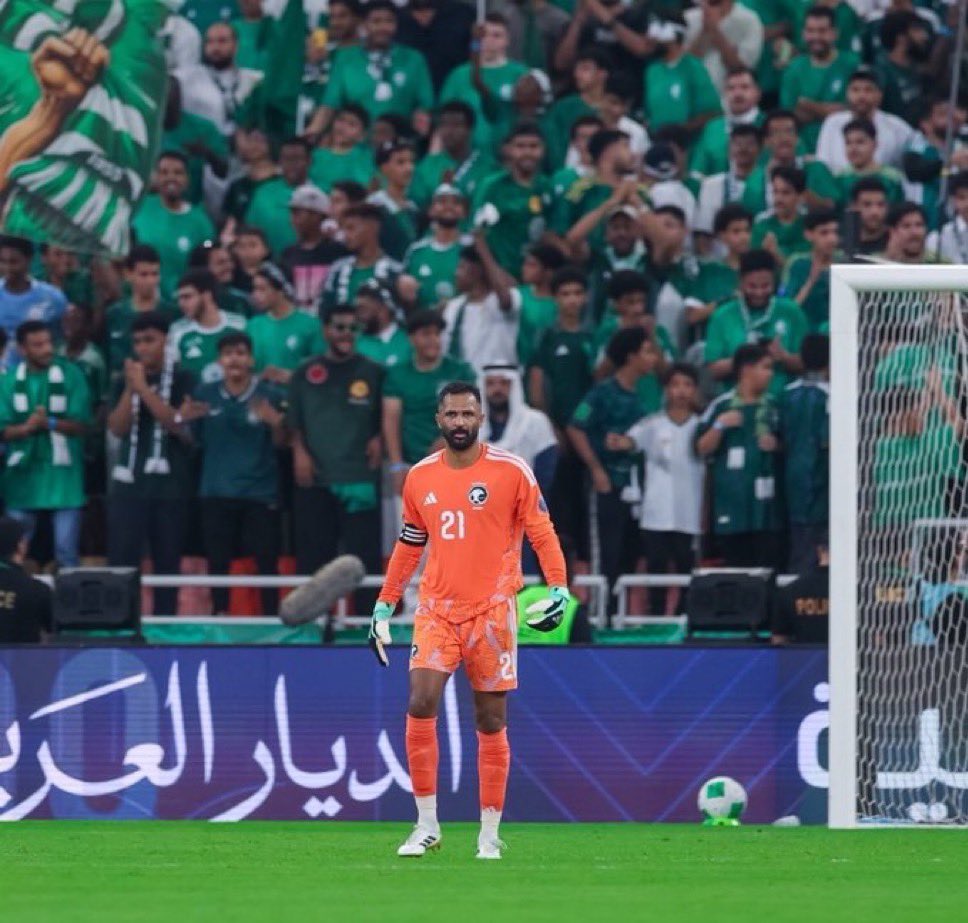 rrllh2's tweet photo. 5 مباريات
5 كلين شيت

ضد الكويت - عمان - العراق - قطر - الإمارات 

5 مباريات
بدون ولا كلين شيت 

ضد عمان - جزر القمر - المغرب - فلسطين - الأردن

ويجيك مفترس الفطاير الي مغطيه على عيونه يبغى العقيدي اساسي على العويس

ياكاتب التاريخ اتفل على العقيدي وعلى الي يطالب فيه يلعب اساسي https://t.co/82bsxXjlEH