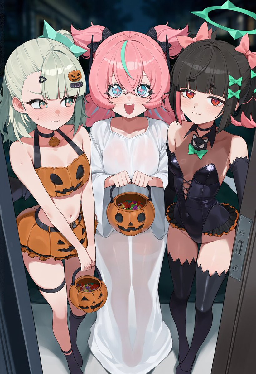 Surinai_illust's tweet photo. Sunna 🎃
Aria 👻
Nangong Yu 🦇
SFW https://t.co/hTwwEvnHUy