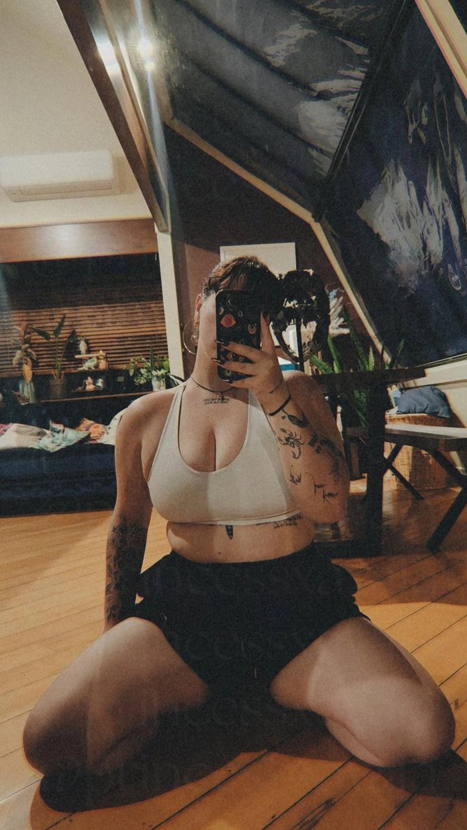 princessxavaia's tweet photo. Training done ✅🤍

Soooo many PRs hit today for back day - it's a beautiful day!!

Who's going to make a full round PR day and make the first 4 digit send? After 3 hours of training it's the least you could do. https://t.co/Hrr03ULhHw