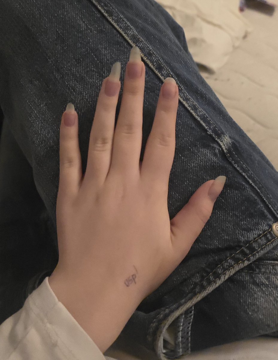mrslitfaggot's tweet photo. @ffrayah505 our hands look pretty similar so growing out nails would probably work 😛😛 https://t.co/9yoanClGGc