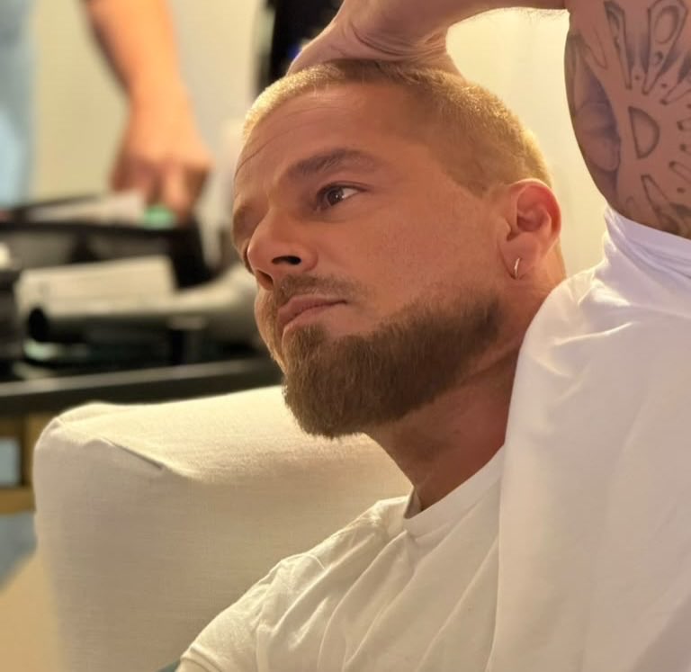 ricky_martin tweet picture
