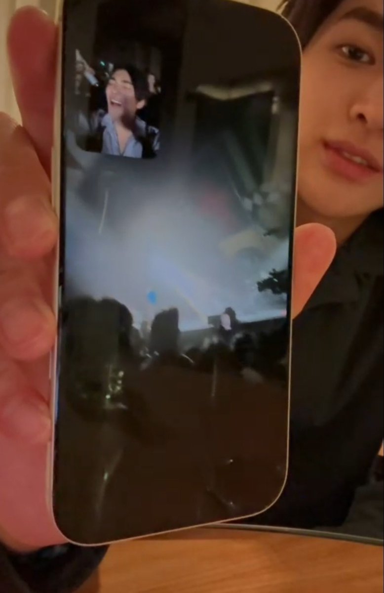 eomcoertis's tweet photo. 😭😭😭😭 https://t.co/GX8q9Jnjx4