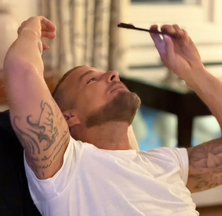 ricky_martin tweet picture