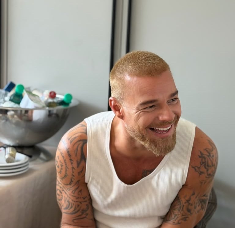 ricky_martin tweet picture