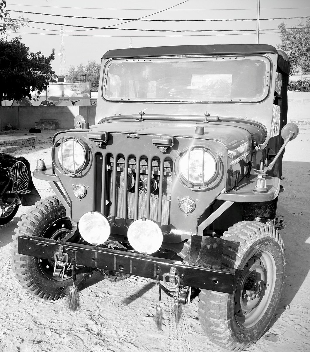 VHParadhya's tweet photo. @anandmahindra सर आपसे एक छोटा सा निवेदन है ओल्ड CJ3B जीप या जीप के और मॉडल जिससे महिंद्रा एंड महिंद्रा को भारत और दुनिया में पहचान मिली इन गाड़ी के पार्ट्स अब इन गाड़ियों के पार्ट्स मिलना बहुत मुश्किल हो गया है हम जैसे जीप लवर्स को बहुत परेशानी होती है https://t.co/EtyhsXN4aJ