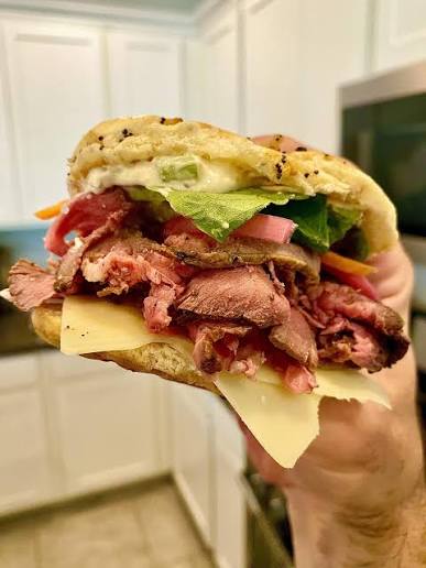 FoodPleaser's tweet photo. Roast Beef Sandwich https://t.co/nDtRnGhmYj