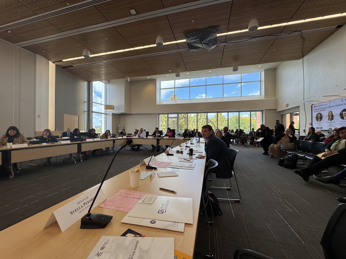 RussetPerry's tweet photo. Been a productive two days w/ fellow lawmakers &amp; @Hunt_Institute talking education issues. Some highlights for me: expanding Pre-K, access to education in our prisons &amp; reducing recidivism &amp; what effective policy around kids’ social media &amp; tech use actually looks like. #VALeg https://t.co/aZWc1jZbgY