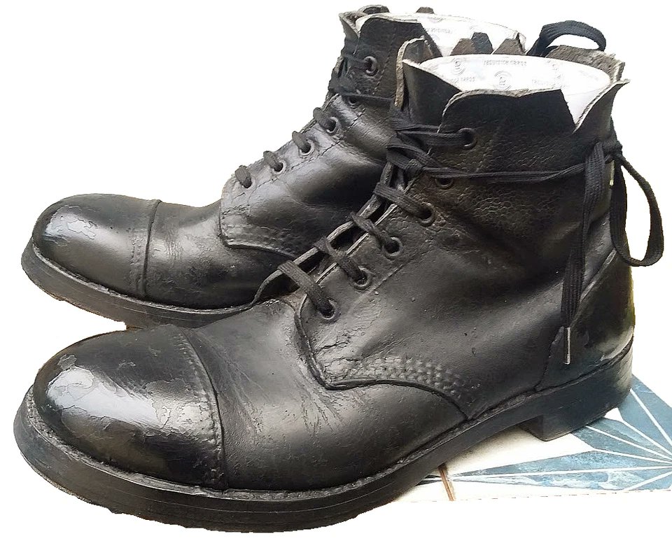 MOHAWK_RETRO's tweet photo. Check out #Vintage #vintagegift #BritishArmy #Black #AMMO #BOOTS #9L #Hobnail #Studded #Military #WW2 /#1950s #oldskool #parade #events #reenactment #costume #drama 👢👢🎩 https://t.co/vQpoa2FTgu #eBay via @eBay_UK https://t.co/kSNlcXp4IT