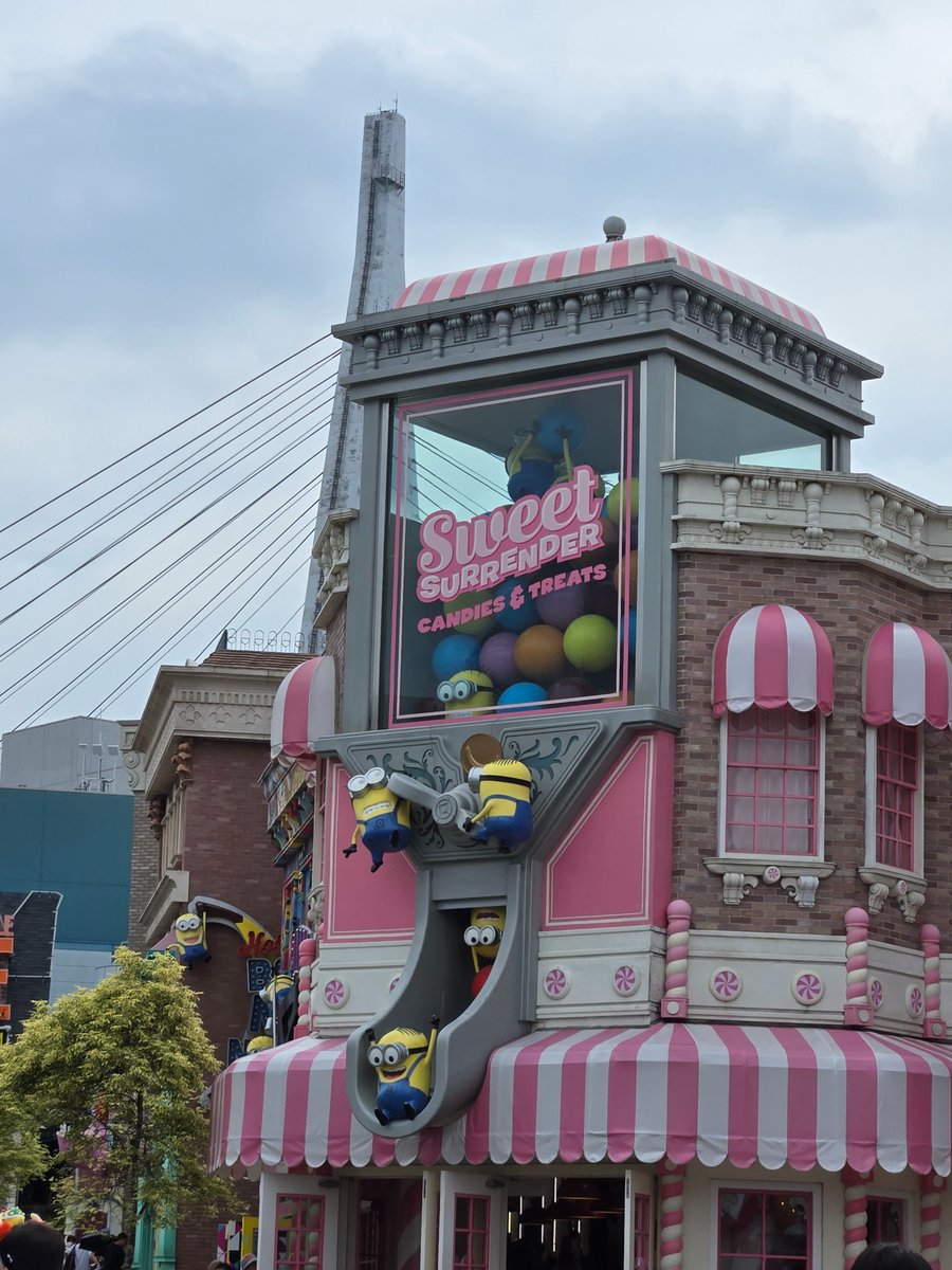 StrayFrey's tweet photo. Today we are potentially going to beat Beast of Reincarnation? Depends on how long end game is and how good my muscle memory is after like a month...

Here are some pics from Day 2 of my vacation, which was the USJ. https://t.co/qkCcTTDYKP