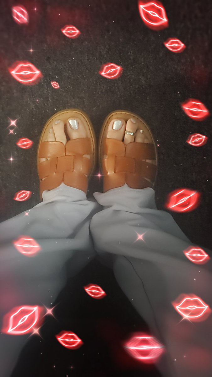 phaedraboss's tweet photo. My sexy doll feet demand more presents for my bday slaves. Hehe more more more. I'm worth it. ;) findom feet domme, toes, foot fetish dominant bratty boss master goddess, seductress temptress https://t.co/ThfsEog2Y1