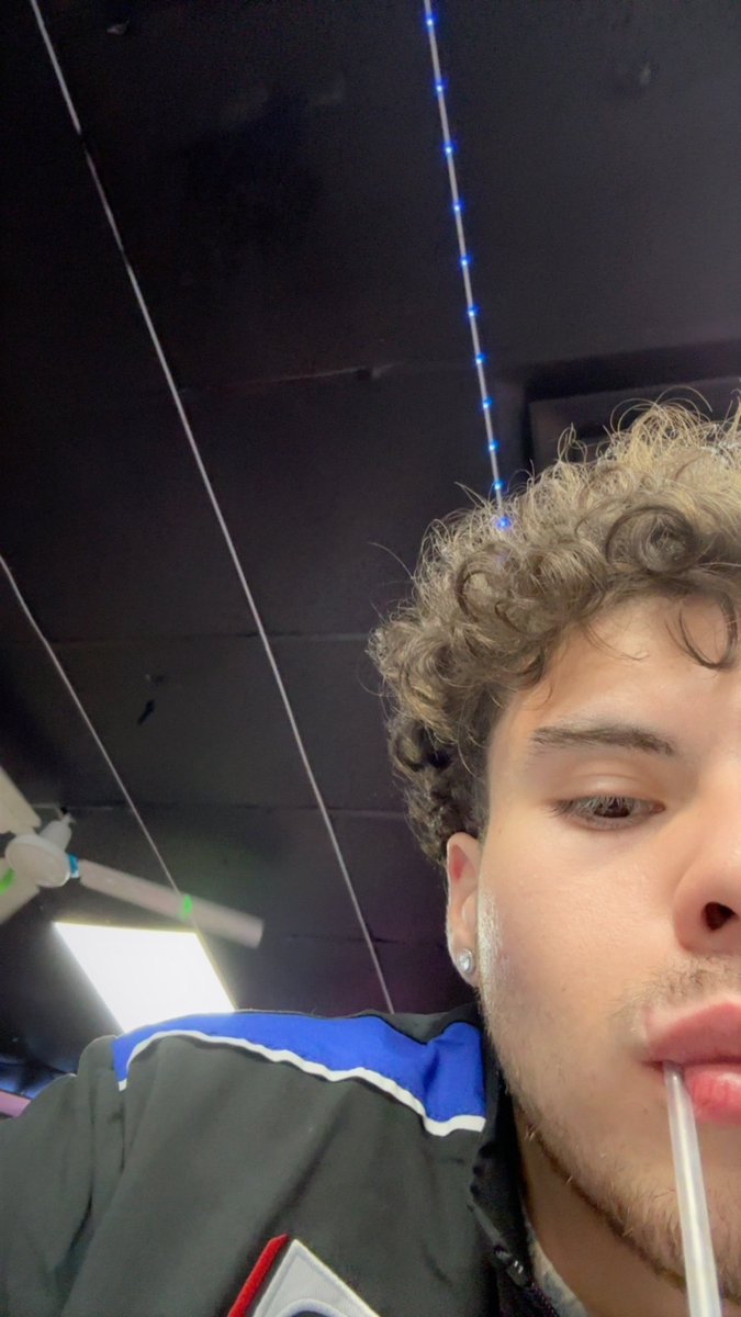 Tkedv's tweet photo. @alexamamii Miss arguin w ur fine ass, bye now I’m drinking https://t.co/DKPWl7rF5d