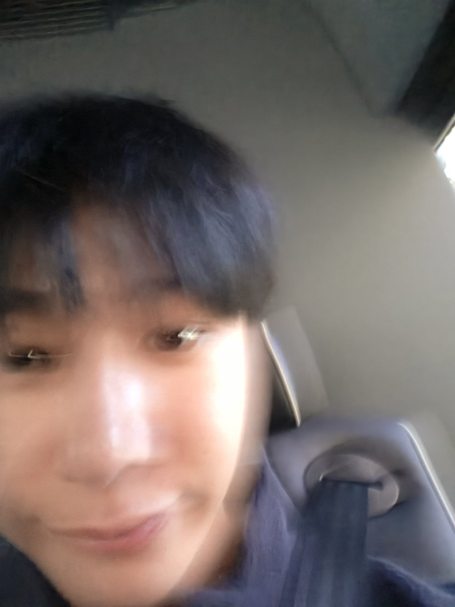 hyungwonspace's tweet photo. hyungwon 🫧 update [14:50] 💌
#형원 #hyungwon #hw_bubble

🐢 (📷 photos)
🐢 i’m on my way to meet new york monbebe
🐢 the car was shaking a little
🐢 if you’re asleep, wake up and look at me and cheer up and if you just woke up, look at me, think of me and go back to sleep. and i will see you soon new york monbebe
🐢 i’m gonna go crush the second show too
🐢 oh and i’ve been eating really well lately
🐢 so don’t you worry ㅎㅎㅎ
🐢 i’m basically rolling around right now (in the car)
🐢 sorry i’m a little late after arriving
🐢 i’m gonna eat now and then go to rehearsal~~
🐢 think about me a lot~~
🐢 i love you
🐢 sweet night, sweet morning ❤️