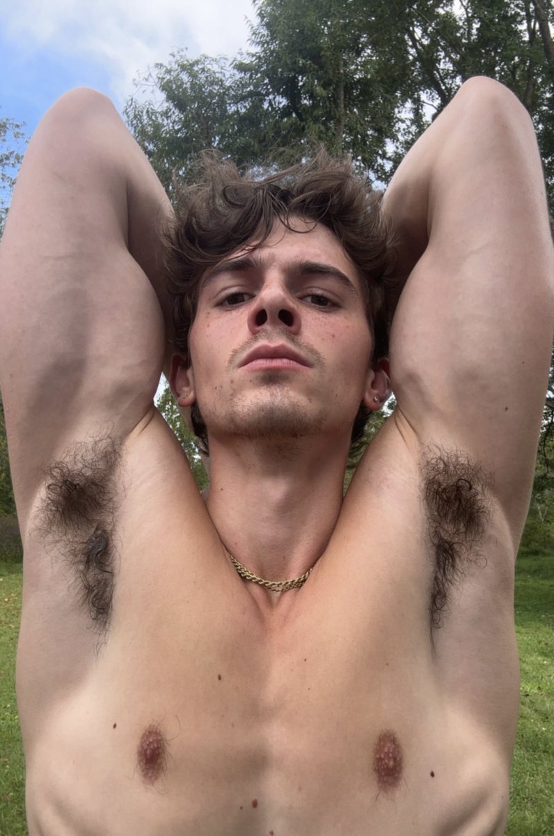 Cashmasterworld's tweet photo. Get intoxicated by the superior sweaty pits of @AlphaJT_ https://t.co/DiCxZ3OT60