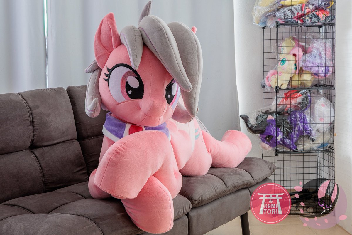 NeroFledermaus's tweet photo. An adorable OC, I really had a little hard time making her fluffy hair. Made with own patterns, embroidery matrix and pictures📸  by my pattern @KamiTori_desing
#mylittleponyfanart #mylittlepony #mlp #mlpoc https://t.co/QidkTWtZtO