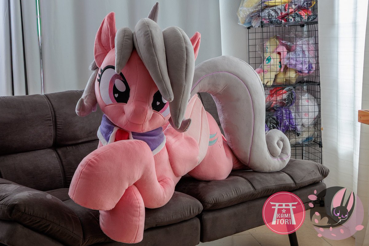 NeroFledermaus's tweet photo. An adorable OC, I really had a little hard time making her fluffy hair. Made with own patterns, embroidery matrix and pictures📸  by my pattern @KamiTori_desing
#mylittleponyfanart #mylittlepony #mlp #mlpoc https://t.co/QidkTWtZtO