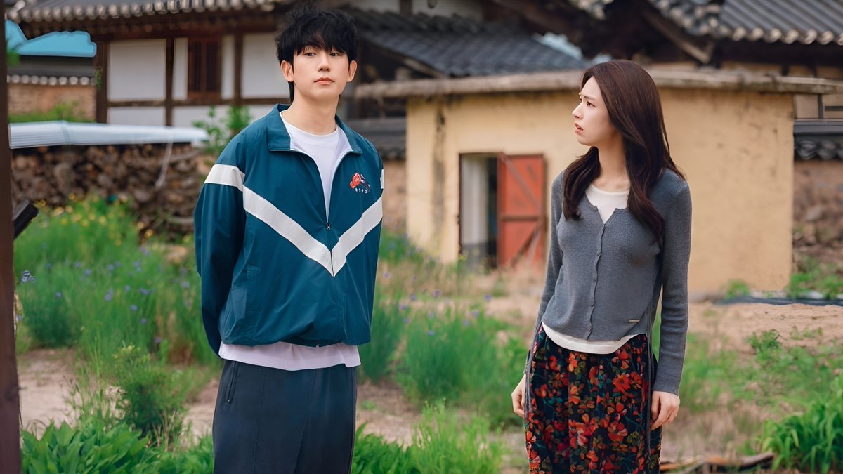 DaebakDailys's tweet photo. Missing that chaotic "I'm your boyfriend" dynamic already? 😭

If Our Sticky Love ruined other romances for you, here are 7 dramas with the exact same amnesia tension—ranked by what you're actually want to watch

👉 https://t.co/nLzxa9OBHk

#OurStickyLove  #KDramas #KoreanDrama https://t.co/KSIJVL8vzD