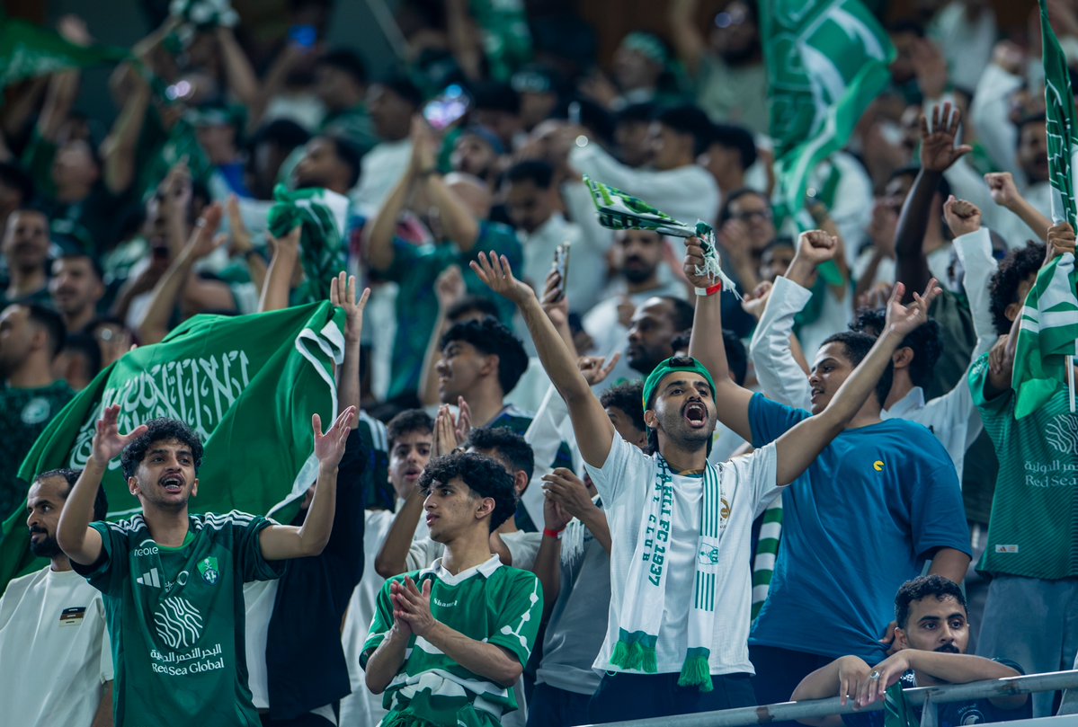 SaudiNTFans's tweet photo. 62,827 عاشقًا، مُرعبًا، عازفًا 🎼🤩

شكرًا من القلب 💚

#هذا_الأخضر | #السعودية_الإمارات https://t.co/D0KN2bwJ5j