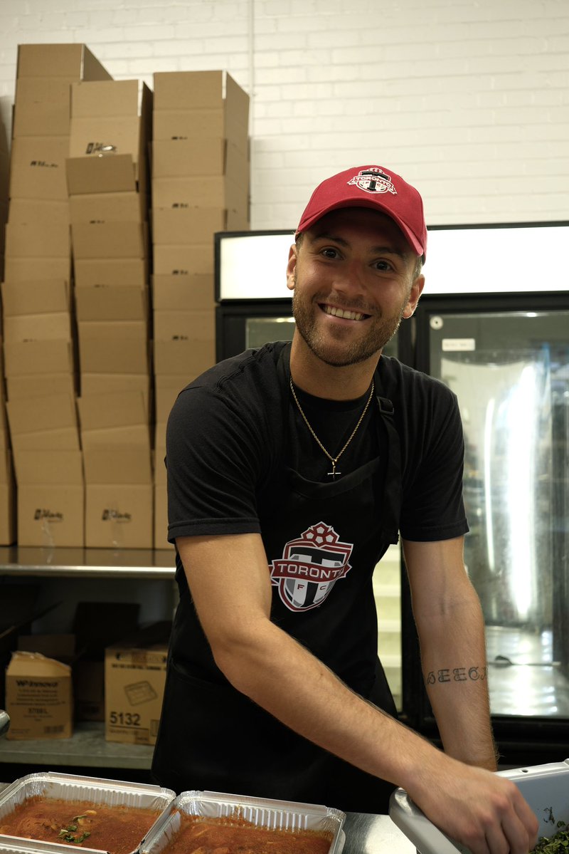 TorontoFC's tweet photo. a day with @DailyBreadTO 🫶

7000 meals! 🍝 https://t.co/7fh31WpgWt